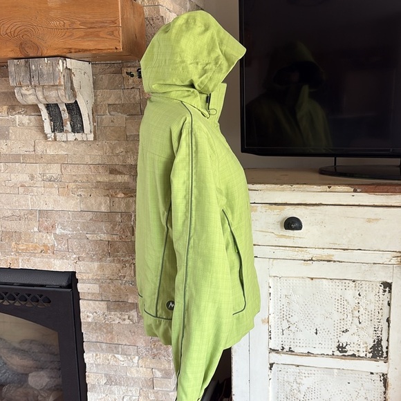 Marmot lime green winter jacket removable hood and snap waist zip close pockets - Picture 9 of 16